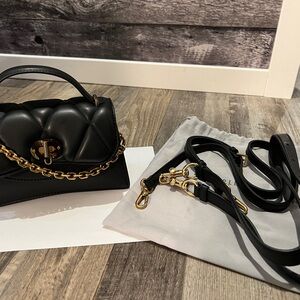 Black Quilted Chain Bag | Charles & Keith